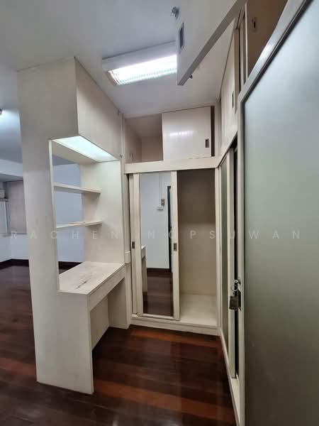 House for rent at Vibhavadi Rangsit Road, Bangkok, วิภาวดีรังสิต2 แยก2-1, Din Daeng, Bangkok, 4 Bedrooms, 277 sqm, Single Detached House For Rent, by Rachen Nopsuwan, 500468377 - DDproperty.com