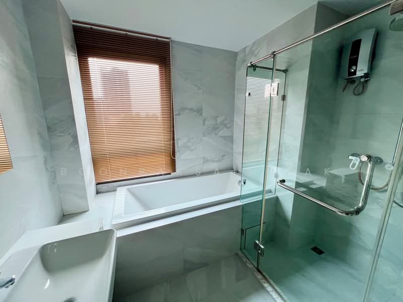Rhythm Ekkamai, Bangkok, 11 Soi Sukhumvit 63, Khlongtoei Nua, Watthana, Bangkok, 2 Bedrooms, 70 sqm, Condo For Rent, by Boonraksa Sopak, 500468394 - DDproperty.com