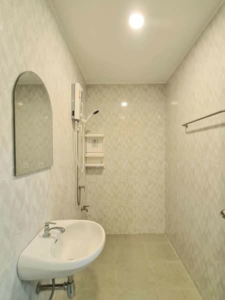 2-BR Townhouse, Bangkok, Phra Kanong Nua, Watthana, Bangkok, 2 Bedrooms, 140 sqm, Townhouse For Rent, by Boonraksa Sopak, 500468414 - DDproperty.com