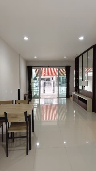 Baan Klang Mueng Ladprao 101, Bangkok, Soi Ladprao 101, Ladprao Road, Khlong Chan, Bang Kapi, Bangkok, 4 Bedrooms, 160 sqm, Townhouse For Rent, by นัฐชภัสร์ นวลถิระยนต์, 500468415 - DDproperty.com