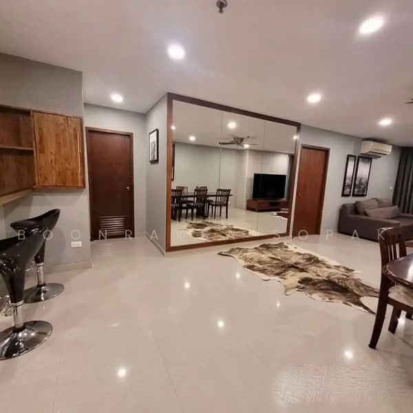 Baan Phrom Phong, Bangkok, Soi Sukhumvit 39, Khlong Tan Nua, Watthana, Bangkok, 2 Bedrooms, 105 sqm, Condo For Rent, by Boonraksa Sopak, 500468468 - DDproperty.com