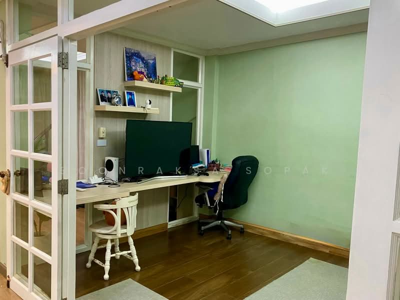 3-BR Townhouse, Bangkok, Khlong Tan Nua, Watthana, Bangkok, 3 Bedrooms, 160 sqm, Townhouse For Rent, by Boonraksa Sopak, 500468514 - DDproperty.com