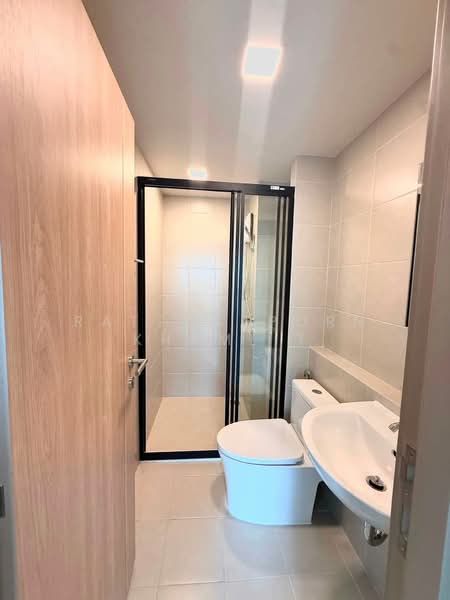 VAY Rama 9, Bangkok, Bang Kapi, Huai Khwang, Bangkok, 1 Bedroom, 27 sqm, Condo For Rent, by Rattanaporn Khamlit, 500468533 - DDproperty.com