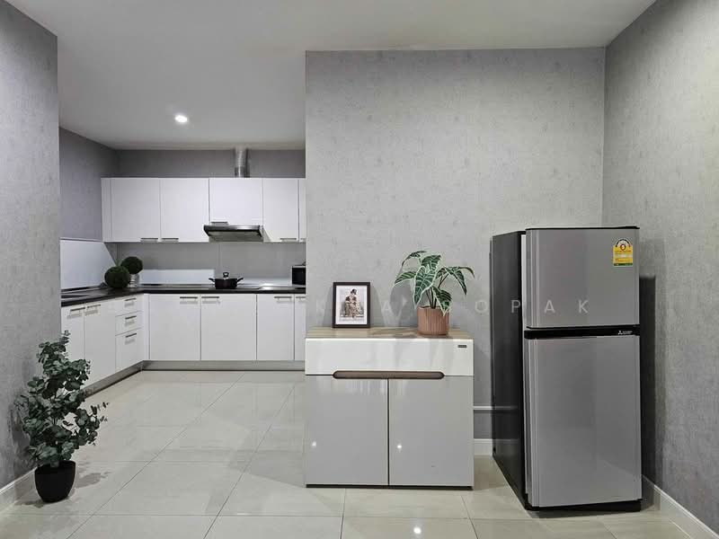 Baan Klang Krung Resort (Ratchada 7), Bangkok, 7 Ratchadaphisek Road, Din Daeng, Bangkok, 2 Bedrooms, 100 sqm, Condo For Rent, by Boonraksa Sopak, 500468538 - DDproperty.com