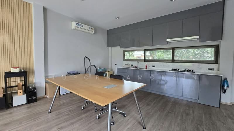 Baan Krisadanakon 25, Bangkok, Sai Kong Din Tai, Khlong Sam Wa, Bangkok, 5 Bedrooms, 500 sqm, Single Detached House For Sale, by Jatuporn Amonsin, 500468544 - DDproperty.com