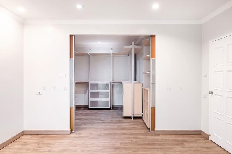 Fifty Fifth Tower, Bangkok, 84 Soi Sukhumvit 55, Sukhumvit Road, Khlong Tan Nua, Watthana, Bangkok, 3 Bedrooms, 223 sqm, Condo For Rent, by Ryan Tarrarinn, 500468547 - DDproperty.com