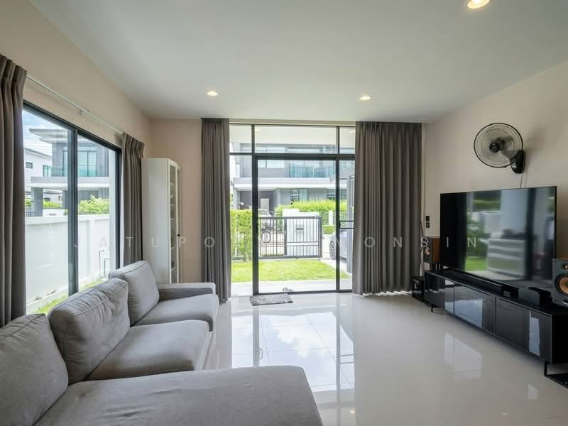 Setthasiri Krungthep Kreetha, Bangkok, Krungthep Kreetha Road, Hua Mak, Bang Kapi, Bangkok, 4 Bedrooms, 183 sqm, Single Detached House For Sale, by Jatuporn Amonsin, 500468559 - DDproperty.com