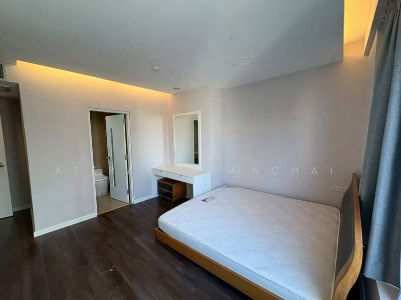 Langsuan Ville, Bangkok, 50 Soi Langsuan, Lumphini, Pathum Wan, Bangkok, 3 Bedrooms, 215 sqm, Condo For Rent, by Keerati Poonchai, 500468564 - DDproperty.com
