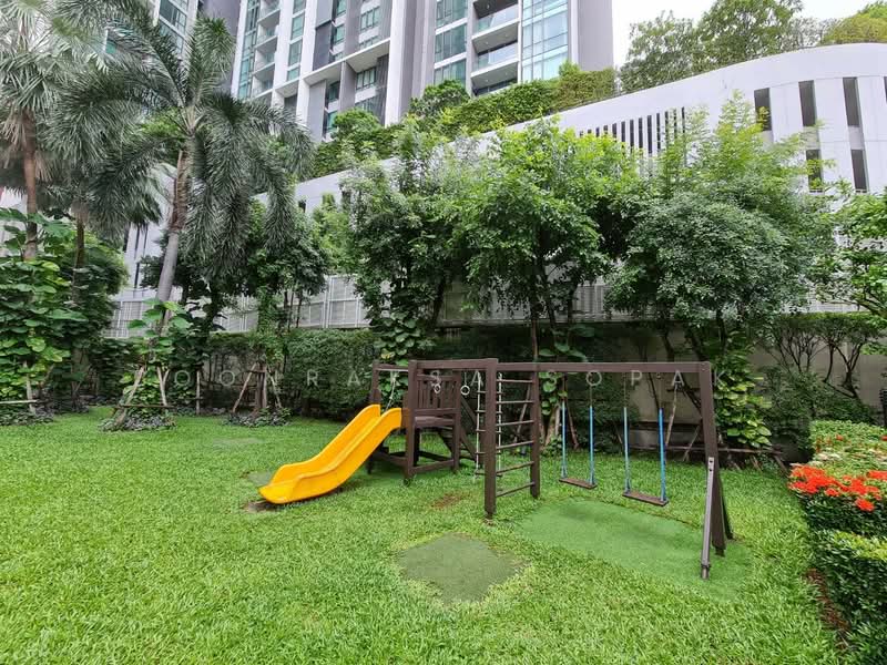 Le Luk Condominium, Bangkok, 1599 291 Sukhumvit Rd, Phra Kanong Nua, Watthana, Bangkok, 1 Bedroom, 49 sqm, Condo For Rent, by Boonraksa Sopak, 500468574 - DDproperty.com