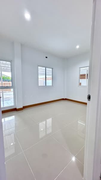สิรารมย์ พาร์ค โสธร, Chachoengsao, Sothon, Muang Chachoengsao, Chachoengsao, 2 Bedrooms, 120 sqm, Semi-Detached House (Twin House) For Sale, by กิตติพิชญ์ เดชดำรง, 500468651 - DDproperty.com