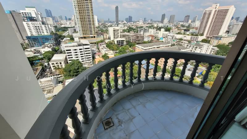 Royal Castle Sukhumvit, Bangkok, 30 Soi Sukhumvit 39, Khlongtoei Nua, Watthana, Bangkok, 3 Bedrooms, 160 sqm, Condo For Rent, by Juthabhorn Uppachit (Amy), 500468691 - DDproperty.com