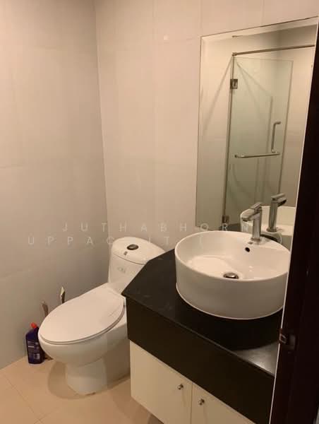 Sukhumvit Living Town, Bangkok, 299 Sukhumvit 21 Road, Khlongtoei Nua, Watthana, Bangkok, 2 Bedrooms, 67 sqm, Condo For Rent, by Juthabhorn Uppachit (Amy), 500468696 - DDproperty.com