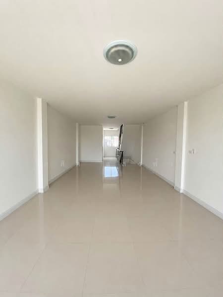ให้เช่าอาคารพาณิชย์ 3 ชั้น หน้าม.เดอะลิฟวิ่ง หนองขาม ศรีราชา, Chon Buri (Pattaya), Nong - Kham, Si Racha, Chon Buri (Pattaya), , 85 sqm, Shophouse For Rent, by Dusit Saengfa, 500468708 - DDproperty.com