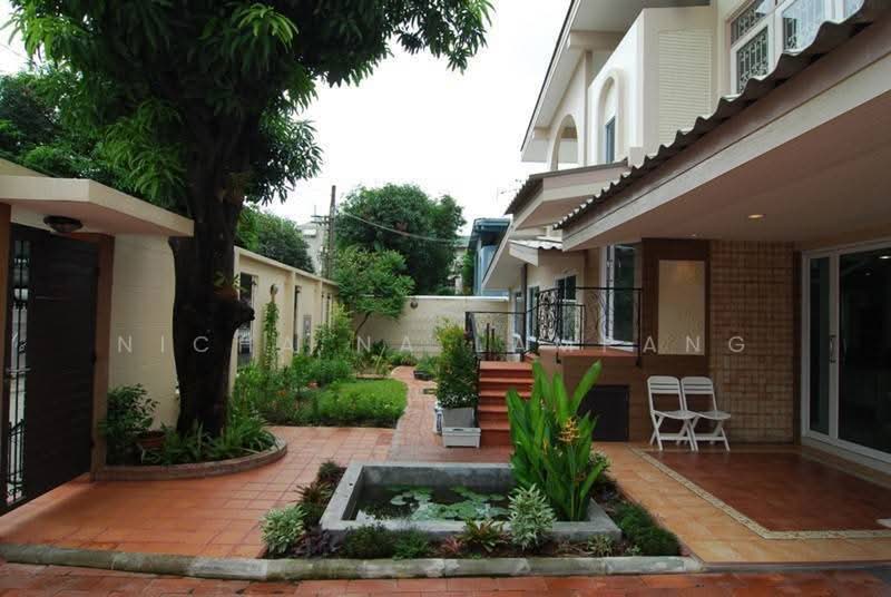 4-BR House, Bangkok, Samsen Nai, Phaya Thai, Bangkok, 4 Bedrooms, 320 sqm, Single Detached House For Sale, by Nicha Na Lampang, 500468808 - DDproperty.com