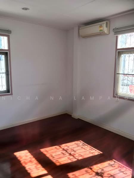 4-BR House, Bangkok, Samsen Nai, Phaya Thai, Bangkok, 4 Bedrooms, 320 sqm, Single Detached House For Sale, by Nicha Na Lampang, 500468808 - DDproperty.com