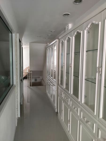 3-BR Townhouse, Bangkok, Phra Kanong Nua, Watthana, Bangkok, 3 Bedrooms, 200 sqm, Townhouse For Sale, by Nicha Na Lampang, 500468818 - DDproperty.com