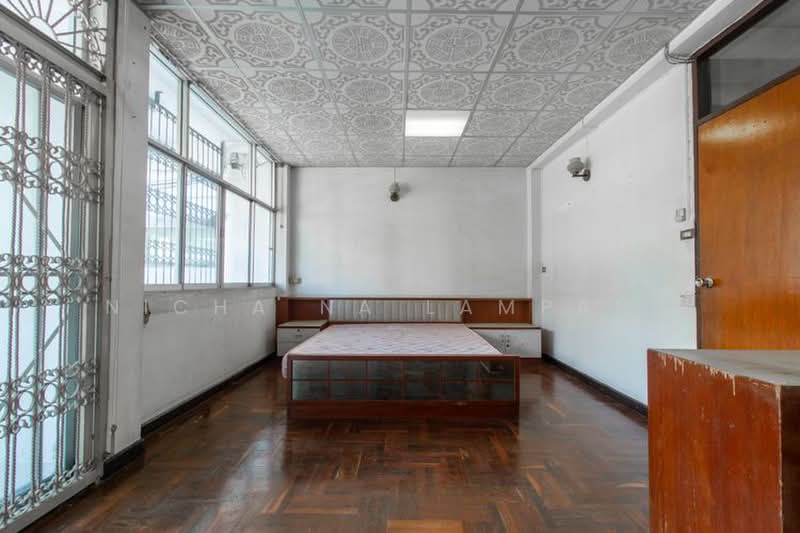 4-BR Townhouse, Bangkok, Thung Maha Mek, Sathon, Bangkok, 4 Bedrooms, 250 sqm, Townhouse For Sale, by Nicha Na Lampang, 500468860 - DDproperty.com