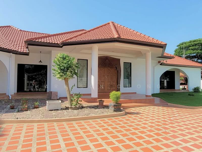 4-BR Villa, Chon Buri (Pattaya), Poong, Bang Lamung (Pattaya), Chon Buri (Pattaya), 4 Bedrooms, 800 sqm, Villa For Sale, by Harrison Chong, 500468879 - DDproperty.com