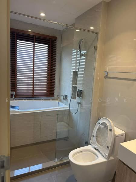 Maru Ekkamai 2, Bangkok, 70-5 Sukhumvit 63 Road, Phra Kanong Nua, Watthana, Bangkok, 2 Bedrooms, 60 sqm, Condo For Rent, by Boonraksa Sopak, 500468910 - DDproperty.com