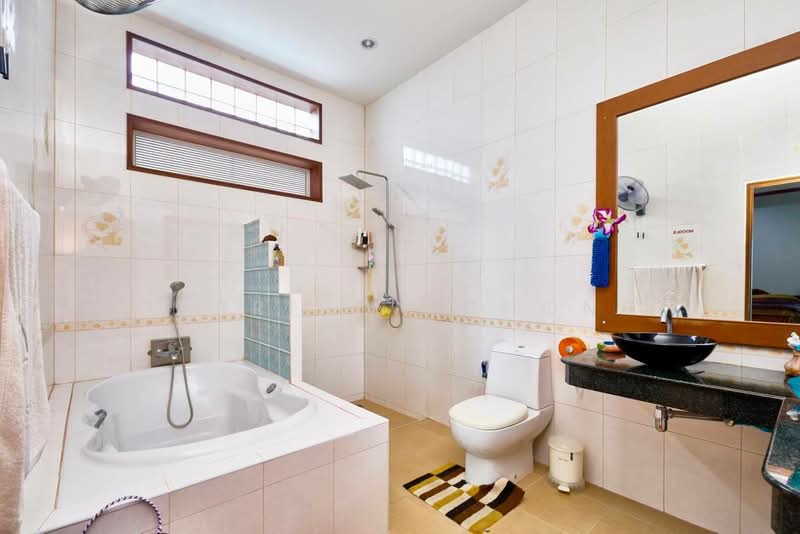 undefined, Chon Buri (Pattaya), Poong, Bang Lamung (Pattaya), Chon Buri (Pattaya), 6 Bedrooms, 780 sqm, Villa For Sale, by Harrison Chong, 500468923 - DDproperty.com