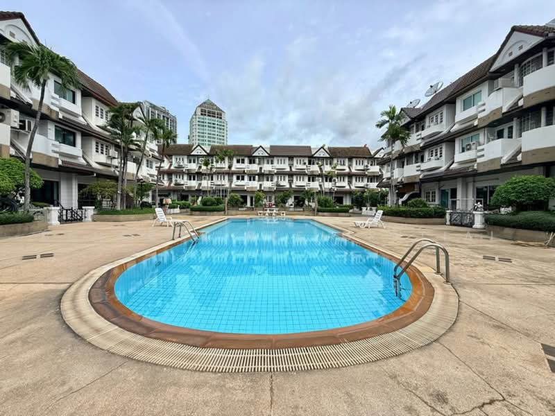 Regent 71 Place, Bangkok, Phra Kanong Nua, Watthana, Bangkok, 5 Bedrooms, 350 sqm, Townhouse For Rent, by Bangkok Residential, 500468944 - DDproperty.com