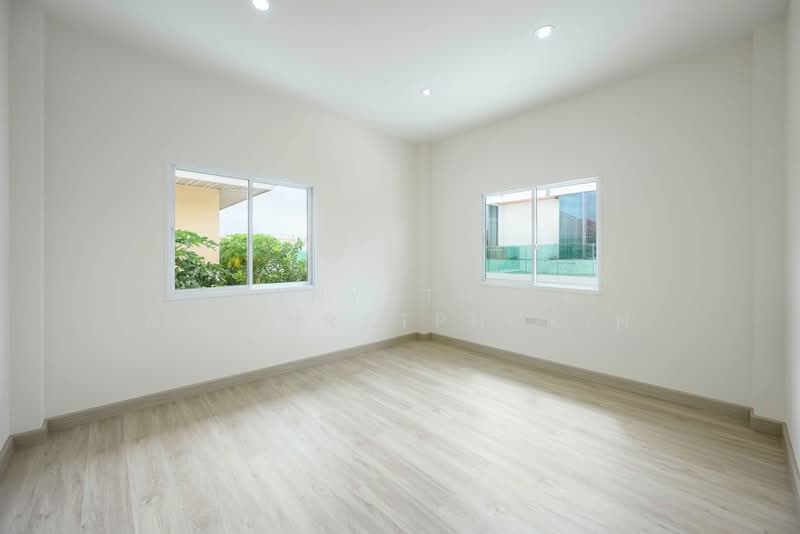 Prinyada Light Rama 5, Nonthaburi, Ratchapruek Road, Bang Krang, Muang Nonthaburi, Nonthaburi, 4 Bedrooms, 145 sqm, Single Detached House For Sale, by Thanyathita Nalinratphokin, 500468986 - DDproperty.com