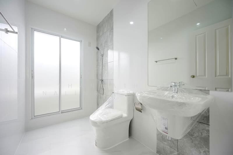 Prinyada Light Rama 5, Nonthaburi, Ratchapruek Road, Bang Krang, Muang Nonthaburi, Nonthaburi, 4 Bedrooms, 145 sqm, Single Detached House For Sale, by Thanyathita Nalinratphokin, 500468986 - DDproperty.com