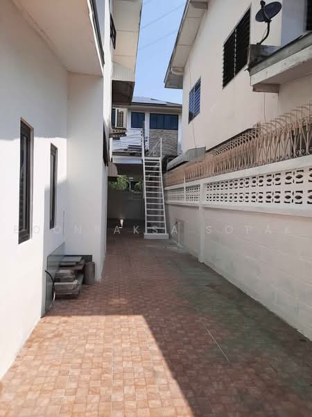 undefined, Bangkok, Samsen Nok, Huai Khwang, Bangkok, 3 Bedrooms, 60 sqm, Single Detached House For Rent, by Boonraksa Sopak, 500469006 - DDproperty.com