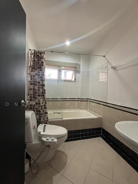 Charktip Court, Bangkok, 62 Soi Sukhumvit 51, Khlongtoei Nua, Watthana, Bangkok, 2 Bedrooms, 120 sqm, Apartment For Rent, by Pensasi Ongphichetmetha, 500469010 - DDproperty.com
