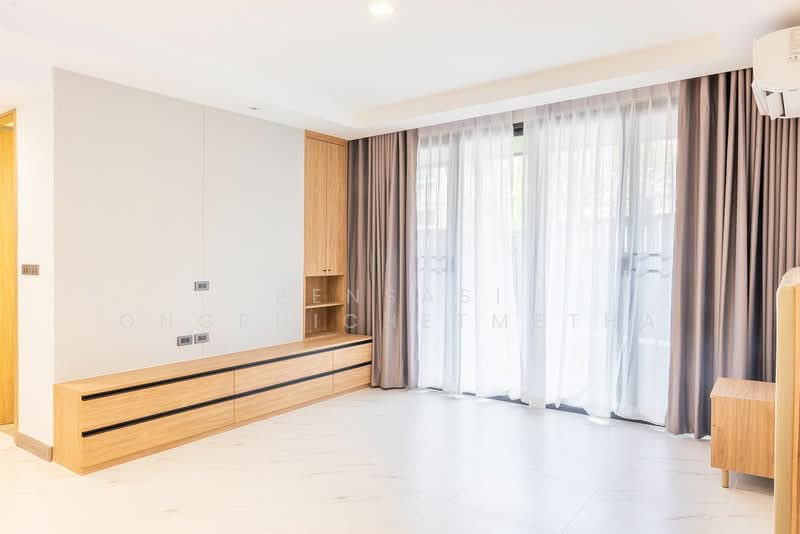 Sethiwan Residence : เศรษฐีวรรณ เรสซิเดนซ์, กรุงเทพ, ซอยสุขุมวิท 13, คลองเตยเหนือ, วัฒนา, กรุงเทพ, 120 ตร.ม., อพาร์ทเมนท์ ให้เช่า, โดย Pensasi Ongphichetmetha, 500469015 - DDproperty.com