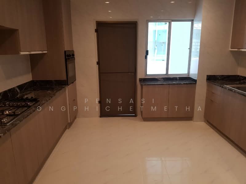 Raj Mansion, Bangkok, 31-33 Soi Sukhumvit 20, Khlong Toei, Bangkok, 4 Bedrooms, 380 sqm, Apartment For Rent, by Pensasi Ongphichetmetha, 500469019 - DDproperty.com