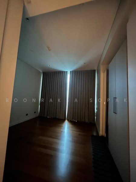 Sindhorn Residence, Bangkok, 54 Soi Ton Son, Lumphini, Pathum Wan, Bangkok, 2 Bedrooms, 112 sqm, Condo For Rent, by Boonraksa Sopak, 500469073 - DDproperty.com