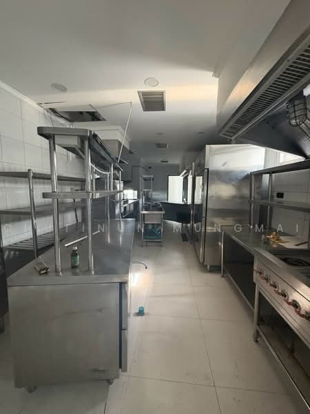 For Rent: Rooftop Space for Sport Club in The Heart of Thonglor, Bangkok, Khlong Tan Nua, Watthana, Bangkok, , 629 sqm, Retail Space For Rent, by Chutinun Mungmai, 500469116 - DDproperty.com