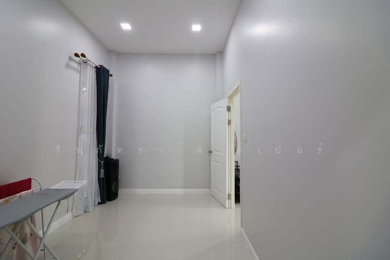 Affordable 3-BRM, 2.5-BATH Modern Home for Sale in Udon Thani, Thailand, Udon Thani, Nong Khon Kwang, Muang Udon Thani, Udon Thani, 3 Bedrooms, 210 sqm, Single Detached House For Sale, by วีรภัทรา ดาร์เปอร์, 500469149 - DDproperty.com