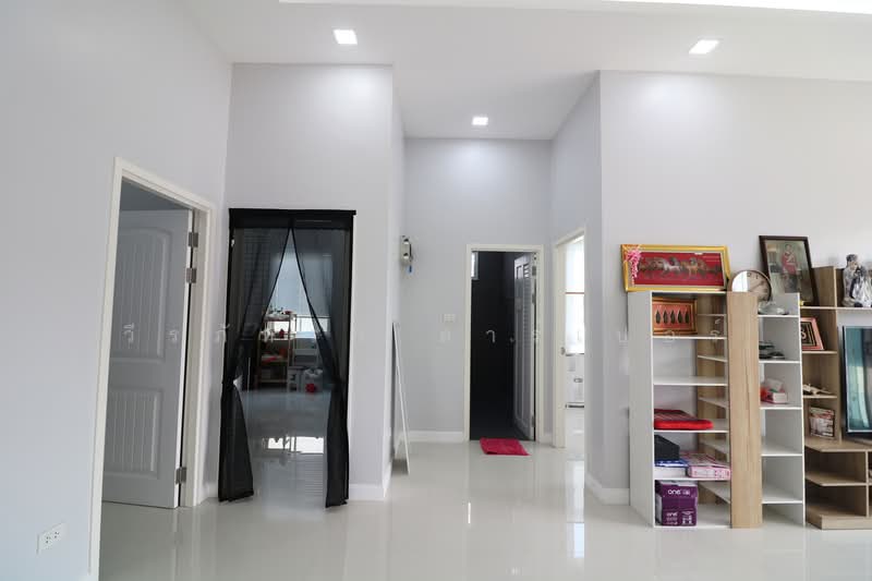 Affordable 3-BRM, 2.5-BATH Modern Home for Sale in Udon Thani, Thailand, Udon Thani, Nong Khon Kwang, Muang Udon Thani, Udon Thani, 3 Bedrooms, 210 sqm, Single Detached House For Sale, by วีรภัทรา ดาร์เปอร์, 500469149 - DDproperty.com