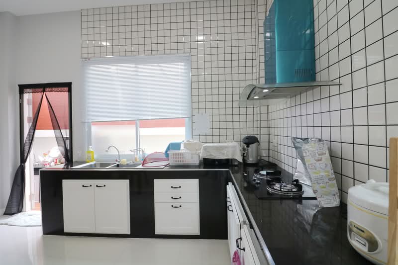 ขายบ้านเดี่ยว 3 ห้องนอน 3 ห้องน้ำ ทำเลดี ราคาไม่แพง ในอุดรธานี ประเทศไทย, อุดรธานี, หนองขอนกว้าง, เมืองอุดรธานี, อุดรธานี, 210 ตร.ม., บ้านเดี่ยว ขาย, โดย วีรภัทรา ดาร์เปอร์, 500469149 - DDproperty.com