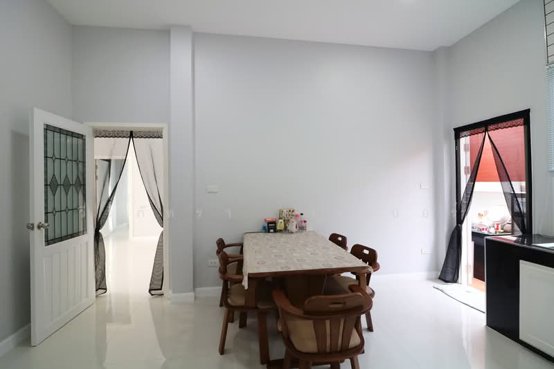Affordable 3-BRM, 2.5-BATH Modern Home for Sale in Udon Thani, Thailand, Udon Thani, Nong Khon Kwang, Muang Udon Thani, Udon Thani, 3 Bedrooms, 210 sqm, Single Detached House For Sale, by วีรภัทรา ดาร์เปอร์, 500469149 - DDproperty.com