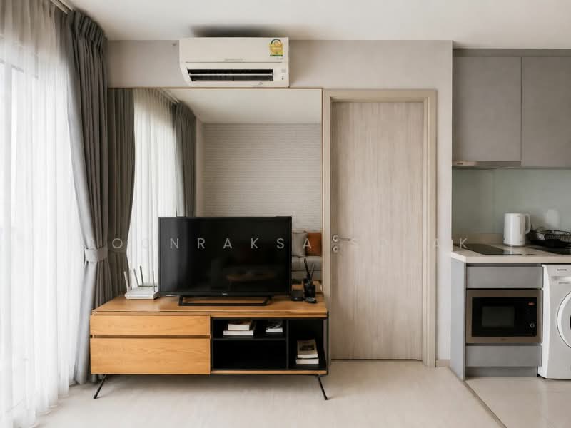 Rhythm Sukhumvit 36-38, Bangkok, 55 Soi Sukhumvit 36, Sukhumvit Road, Phra Kanong, Khlong Toei, Bangkok, 1 Bedroom, 34 sqm, Condo For Rent, by Boonraksa Sopak, 500469216 - DDproperty.com