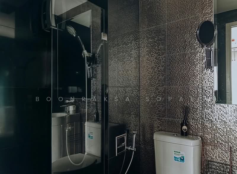 Rhythm Sukhumvit 36-38, Bangkok, 55 Soi Sukhumvit 36, Sukhumvit Road, Phra Kanong, Khlong Toei, Bangkok, 1 Bedroom, 34 sqm, Condo For Rent, by Boonraksa Sopak, 500469216 - DDproperty.com