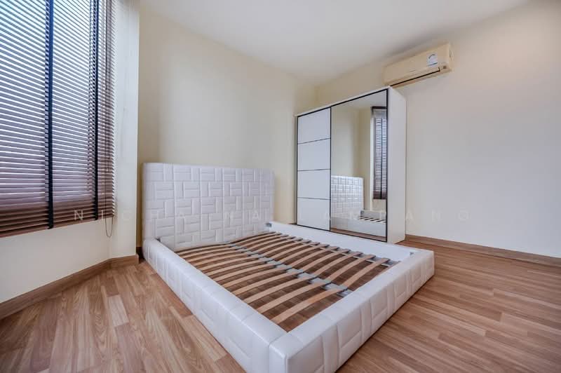 Watermark Chaophraya, Bangkok, Soi Charoennakorn 39-41, Charoennakorn Road, Bang Lam Phu Lang, Khlong San, Bangkok, 3 Bedrooms, 145 sqm, Condo For Sale, by Nicha Na Lampang, 500469217 - DDproperty.com