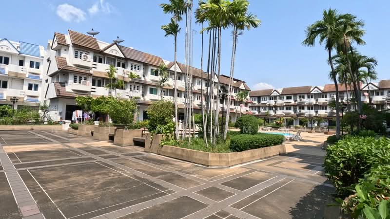 Regent 71 Place, Bangkok, Phra Kanong Nua, Watthana, Bangkok, 4 Bedrooms, 350 sqm, Townhouse For Sale, by Nicha Na Lampang, 500469233 - DDproperty.com