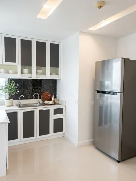 President Park Sukhumvit 24, Bangkok, 99 Sukhumvit 24 Alley, Khlongtoei Nua, Watthana, Bangkok, 3 Bedrooms, 224 sqm, Condo For Rent, by Kittiphop Machchima, 500469247 - DDproperty.com