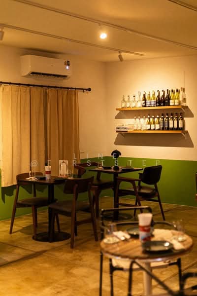 Restaurant in garden Sukhumvit 20, Near BTS Asoke and BTS Phrom Phong, Bangkok, Khlong Toei, Khlong Toei, Bangkok, , 75 sqm, Business For Sale, by LINE @firststep, 500469250 - DDproperty.com