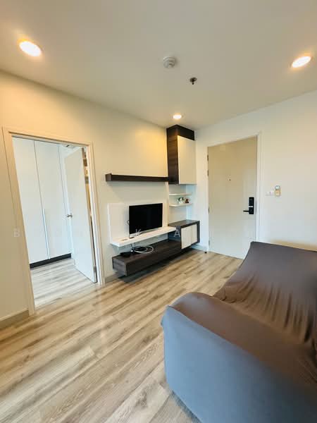 Centric Sathorn-St Louis, Bangkok, Sathorn Nua Road, Yan Nawa, Sathon, Bangkok, 1 Bedroom, 35 sqm, Condo For Rent, by Boonraksa Sopak, 500469277 - DDproperty.com