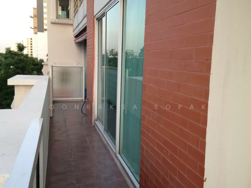 Turnberry Condominium, Bangkok, 29 9 Sukhumvit 33 Alley, Khlong Tan Nua, Watthana, Bangkok, 2 Bedrooms, 112 sqm, Condo For Rent, by Boonraksa Sopak, 500469288 - DDproperty.com