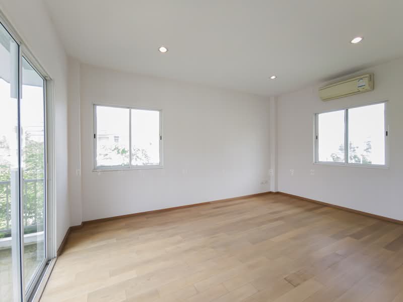 Nirvana Icon Wongwaen - Rama 9, Bangkok, Krungthep Kreetha Road, Saphan Sung, Bangkok, 3 Bedrooms, 184 sqm, Single Detached House For Sale, by กรกฤตย์ บุญสระ, 500469298 - DDproperty.com