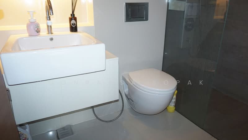 ASHTON Morph 38, Bangkok, 88 Soi Sukhumvit 38, Phra Kanong, Khlong Toei, Bangkok, 2 Bedrooms, 40 sqm, Condo For Rent, by Boonraksa Sopak, 500469308 - DDproperty.com