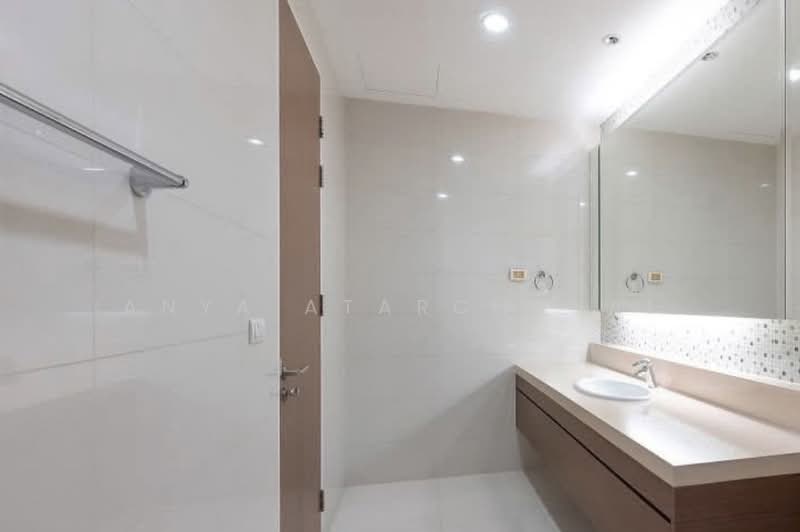 Bright Sukhumvit 24, Bangkok, Sukhumvit 24 Alley, Khong Tan, Khlong Toei, Bangkok, 3 Bedrooms, 177 sqm, Condo For Rent, by Anya Atarchanai, 500469321 - DDproperty.com