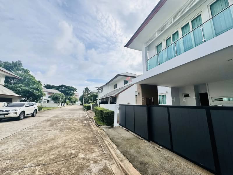 Seabreeze Villa Pattaya, Chon Buri (Pattaya), ถนนสุขุมวิท, Bang Lamung, Bang Lamung (Pattaya), Chon Buri (Pattaya), 5 Bedrooms, 330 sqm, Single Detached House For Sale, by Saimaii Russiphat, 500469327 - DDproperty.com