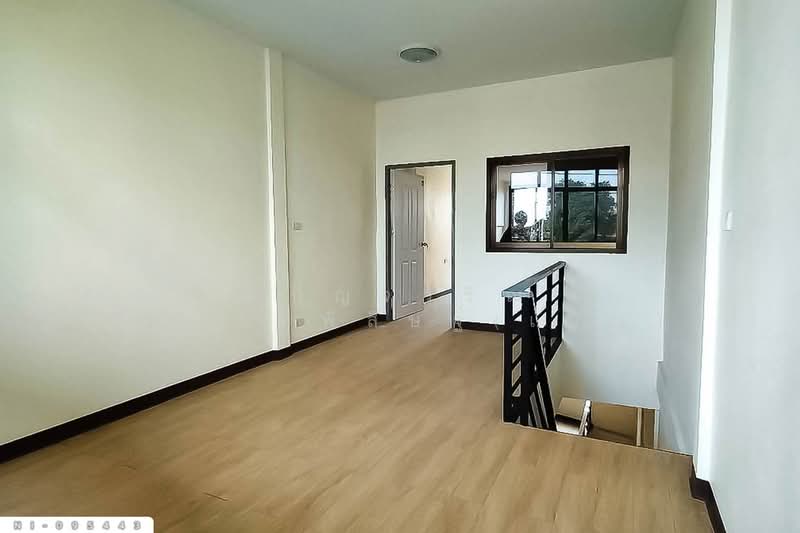Commercial building on Krungthep-Nonthaburi Road, Bang Sue NI-095443, Bangkok, Bang Sue, Bangkok, , 160 sqm, Shophouse For Sale, by Benchawarin Pakkawetppisit, 500469332 - DDproperty.com